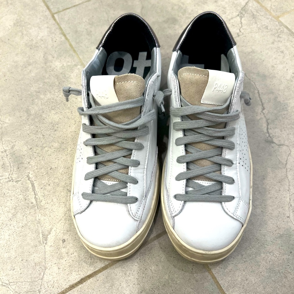 *Perfect Condition* P448 Sneakers